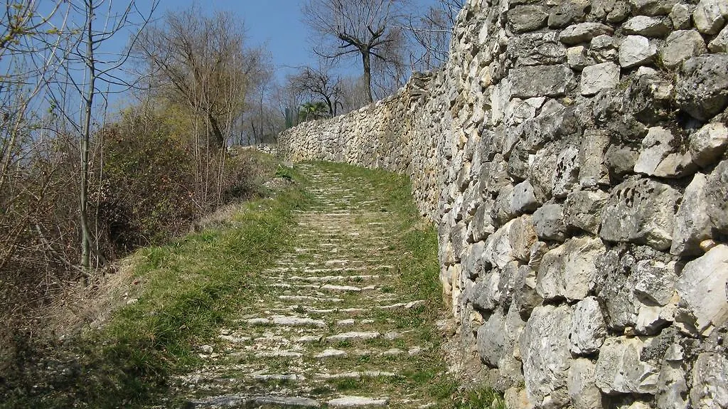 B&B Allo Spizzo Valstagna Bed & Breakfast